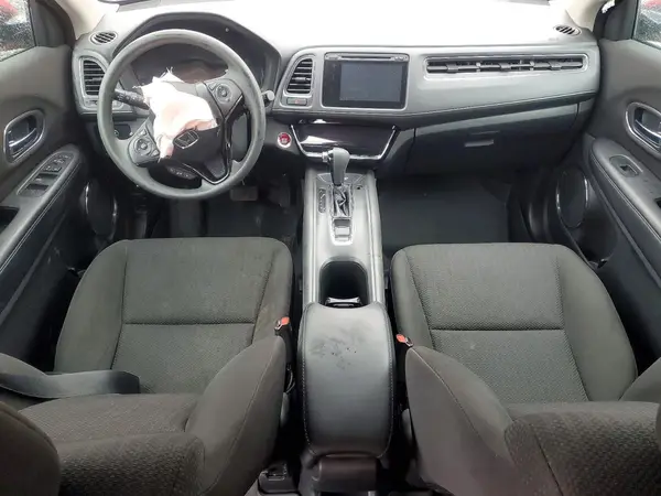 3CZRU6H57HM712636 2017 HONDA HR-V - Image 8