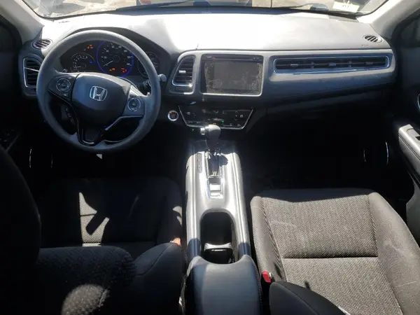 3CZRU6H57HM714922 2017 HONDA HR-V - Image 8