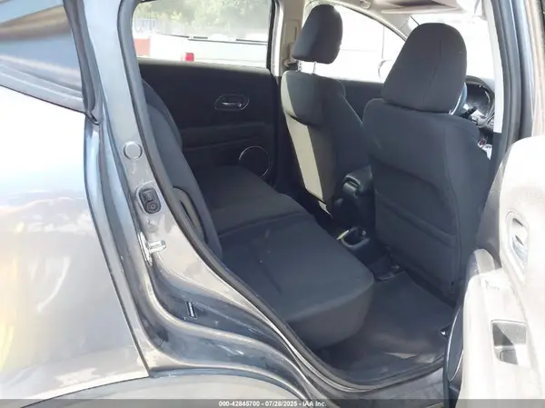 3CZRU6H57HM716251 2017 HONDA HR-V - Image 8