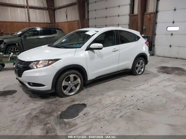 3CZRU6H57HM719702 2017 HONDA HR-V - Image 2