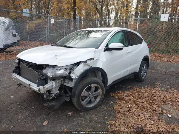 3CZRU6H57HM720705 2017 HONDA HR-V - Image 2