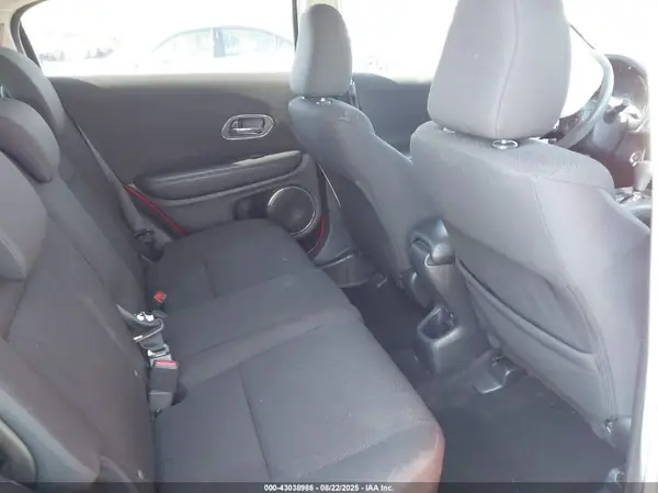 3CZRU6H57HM721031 2017 HONDA HR-V - Image 8