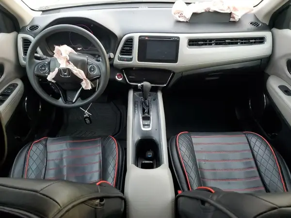 3CZRU6H57HM727122 2017 HONDA HR-V - Image 8