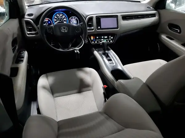 3CZRU6H57HM727217 2017 HONDA HR-V - Image 8