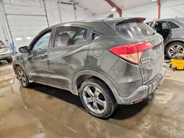 3CZRU6H57HM730943 2017 HONDA HR-V - Image 2