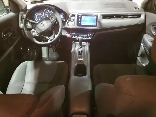 3CZRU6H57HM732319 2017 HONDA HR-V - Image 8