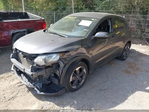 3CZRU6H57JG702290 2018 HONDA HR-V - Image 2
