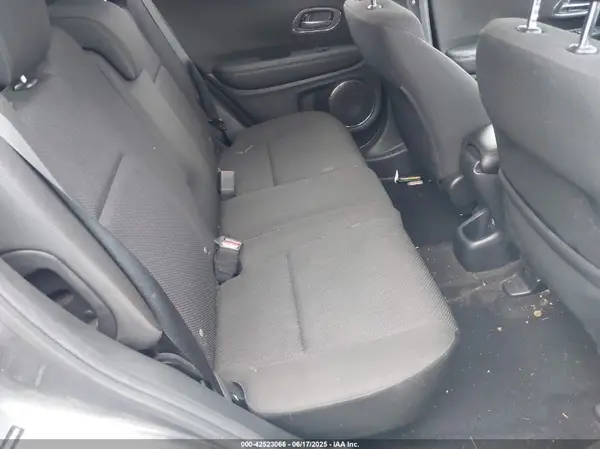 3CZRU6H57JG704394 2018 HONDA HR-V - Image 8