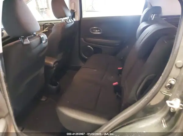 3CZRU6H57JG707781 2018 HONDA HR-V - Image 8