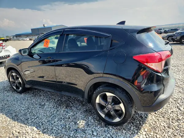3CZRU6H57JG710681 2018 HONDA HR-V - Image 2