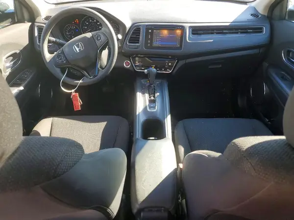 3CZRU6H57JG721759 2018 HONDA HR-V - Image 8