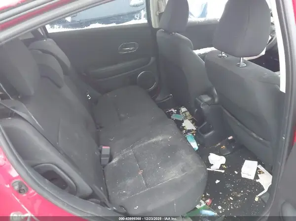 3CZRU6H57JG722586 2018 HONDA HR-V - Image 8