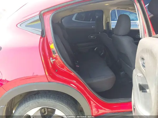 3CZRU6H57JG723673 2018 HONDA HR-V - Image 8