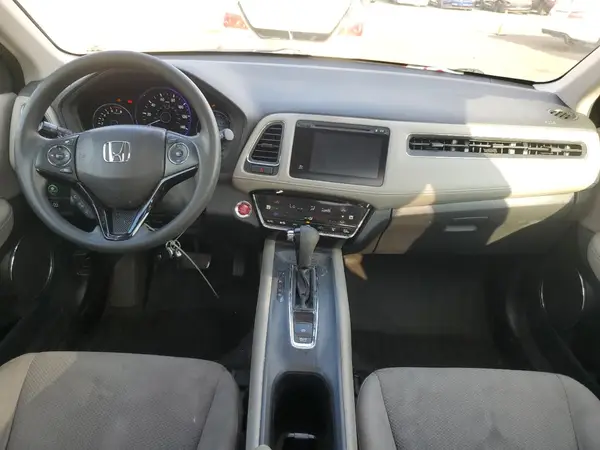 3CZRU6H57JG729389 2018 HONDA HR-V - Image 8