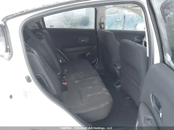 3CZRU6H57JM102063 2018 HONDA HR-V - Image 8