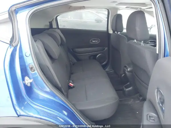 3CZRU6H57JM102841 2018 HONDA HR-V - Image 8