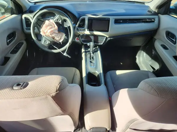 3CZRU6H57JM700167 2018 HONDA HR-V - Image 8
