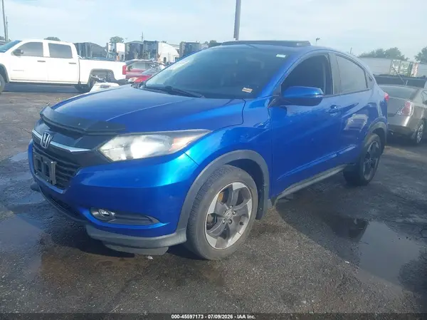 3CZRU6H57JM702730 2018 HONDA HR-V - Image 2