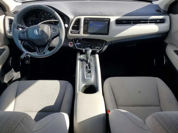 3CZRU6H57JM703652 2018 HONDA HR-V - Image 8