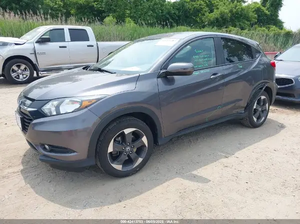 3CZRU6H57JM705174 2018 HONDA HR-V - Image 2