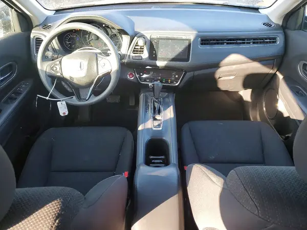 3CZRU6H57JM709077 2018 HONDA HR-V - Image 8