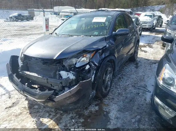 3CZRU6H57JM711766 2018 HONDA HR-V - Image 2