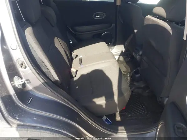 3CZRU6H57JM711766 2018 HONDA HR-V - Image 8