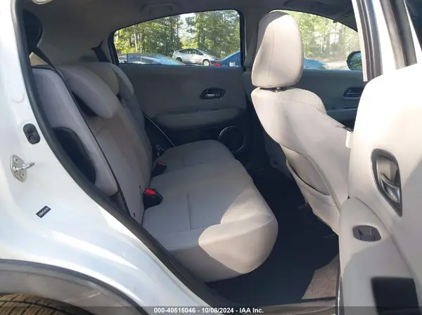 3CZRU6H57JM714814 2018 HONDA HR-V - Image 8