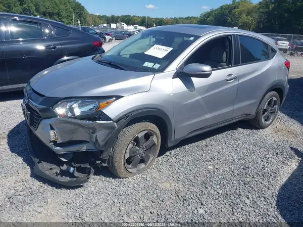 3CZRU6H57JM715350 2018 HONDA HR-V - Image 2
