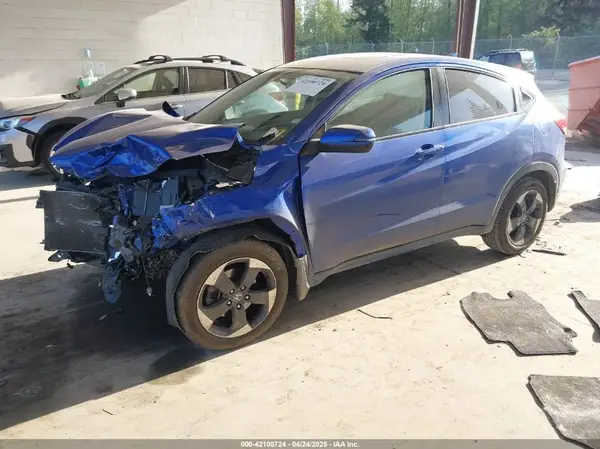 3CZRU6H57JM715557 2018 HONDA HR-V - Image 2