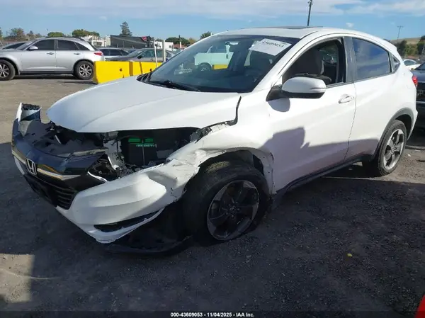 3CZRU6H57JM719950 2018 HONDA HR-V - Image 2