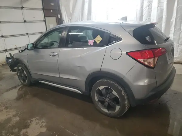 3CZRU6H57JM727921 2018 HONDA HR-V - Image 2