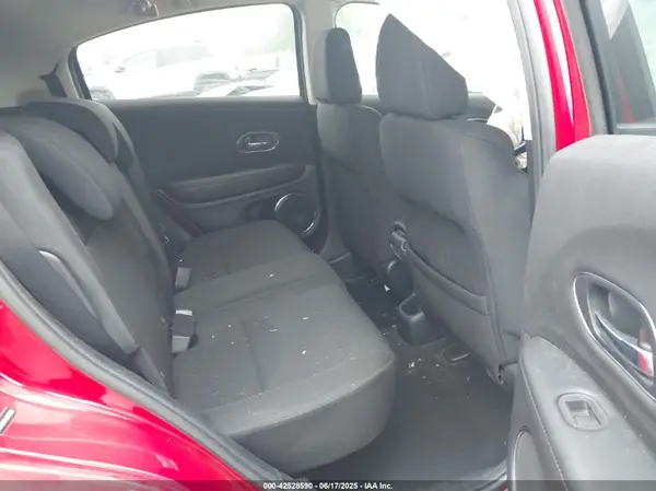 3CZRU6H57JM729569 2018 HONDA HR-V - Image 8