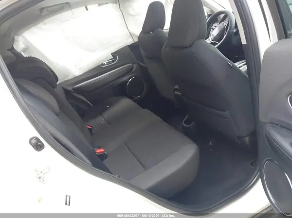 3CZRU6H57KM705547 2019 HONDA HR-V - Image 8