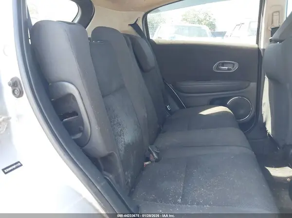 3CZRU6H57KM711123 2019 HONDA HR-V - Image 8