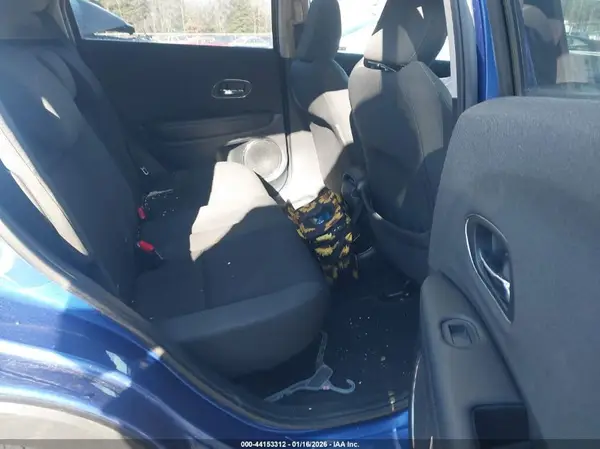3CZRU6H57KM713745 2019 HONDA HR-V - Image 8