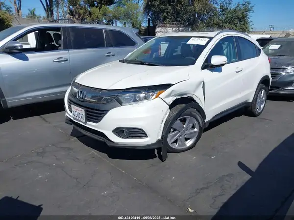 3CZRU6H57KM718587 2019 HONDA HR-V - Image 2