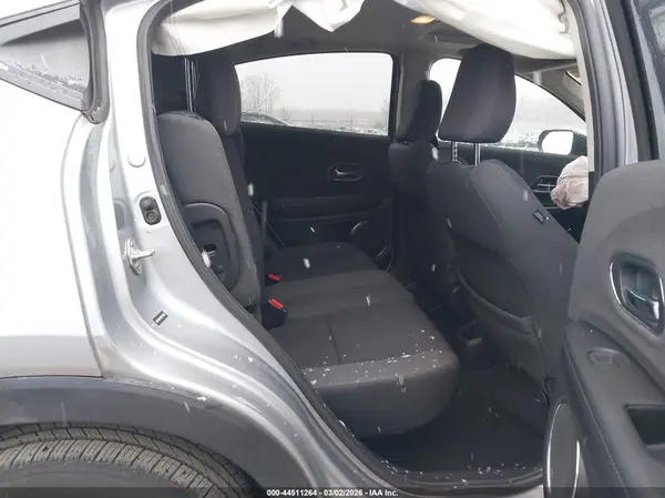 3CZRU6H57KM719965 2019 HONDA HR-V - Image 8
