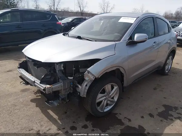 3CZRU6H57KM723627 2019 HONDA HR-V - Image 2