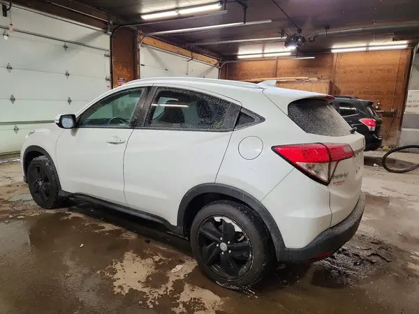 3CZRU6H57KM727998 2019 HONDA HR-V - Image 2