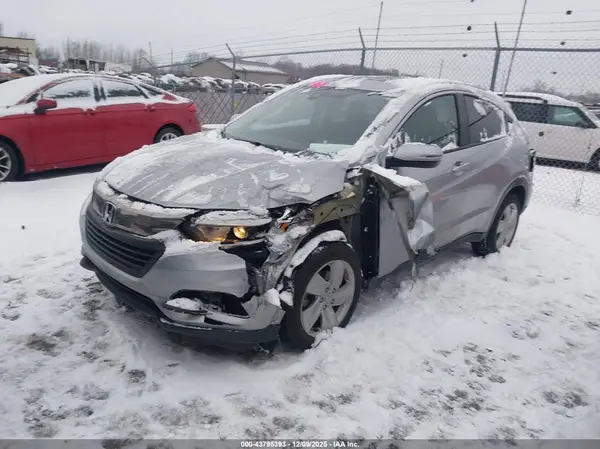 3CZRU6H57KM736135 2019 HONDA HR-V - Image 2