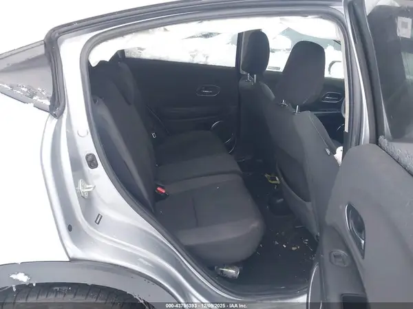 3CZRU6H57KM736135 2019 HONDA HR-V - Image 8