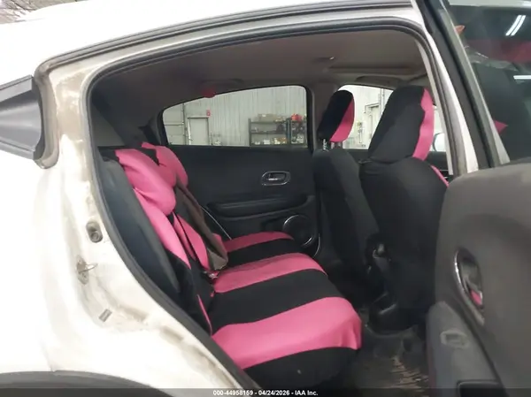 3CZRU6H57KM742355 2019 HONDA HR-V - Image 8