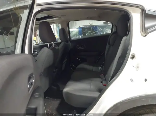3CZRU6H57LM712015 2020 HONDA HR-V - Image 8