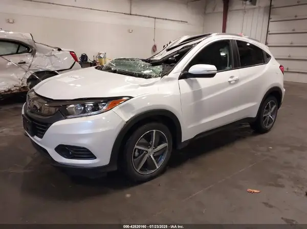 3CZRU6H57MM740592 2021 HONDA HR-V - Image 2