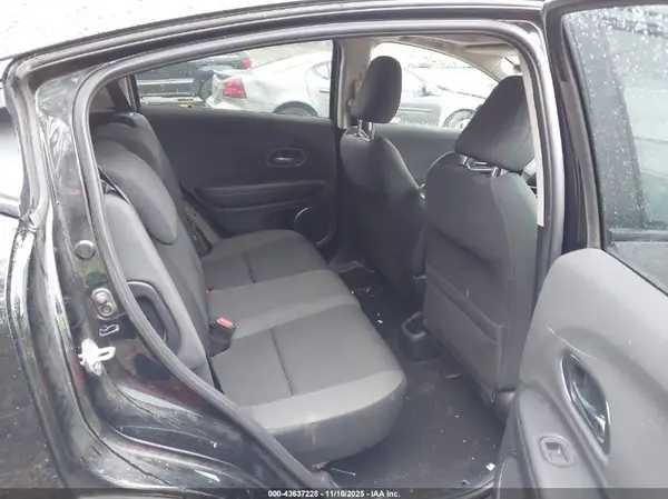 3CZRU6H57NM710042 2022 HONDA HR-V - Image 8