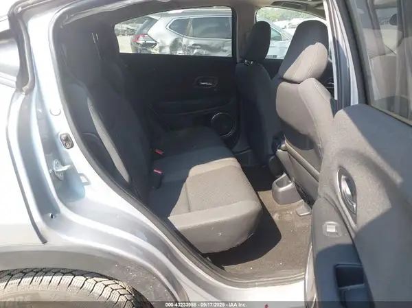 3CZRU6H57NM746376 2022 HONDA HR-V - Image 8