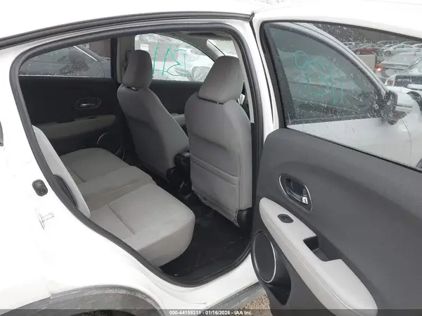 3CZRU6H57NM754820 2022 HONDA HR-V - Image 8