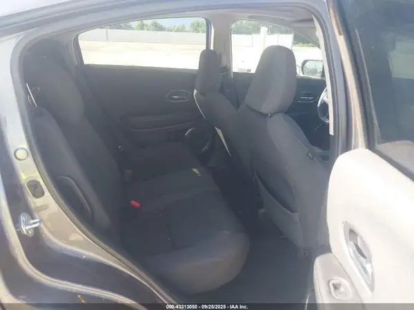 3CZRU6H57NM774579 2022 HONDA HR-V - Image 8