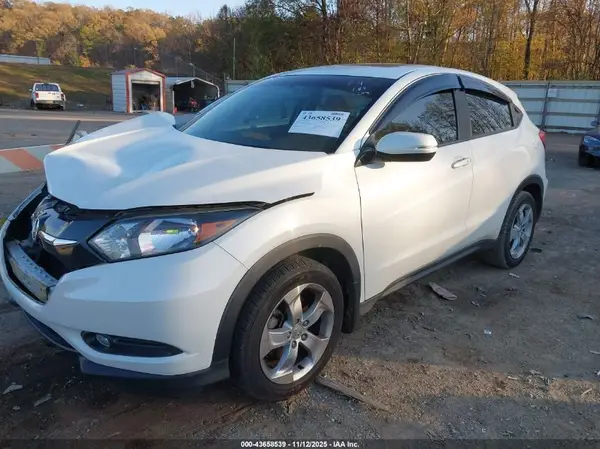 3CZRU6H58GM703121 2016 HONDA HR-V - Image 2
